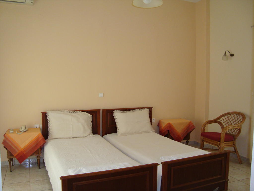 Hotel Angela Loutra Edipsou  Zimmer foto